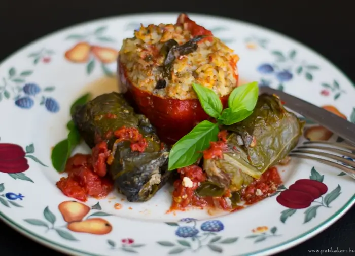 Az én mediterrán, könnyű töltött paprikám, egy különleges fűszerkeverékkel bolondítva- sokkal finomabb, mint ahogy kinéz